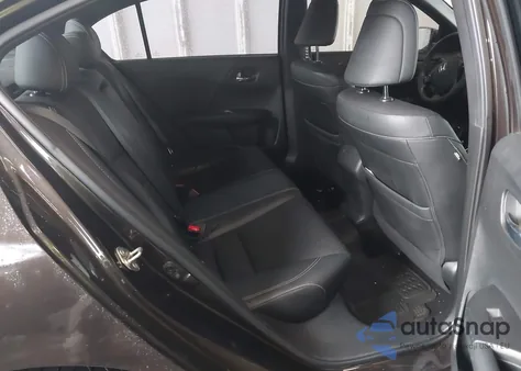 2017 Honda Accord Sport z USA, uszkodzony, nr VIN 1HGCR2F55HA131997